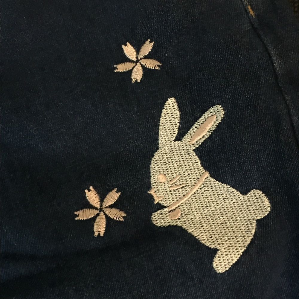 Rabbit Embroidered Straight Leg Jeans-New!! - Picture 8 of 9